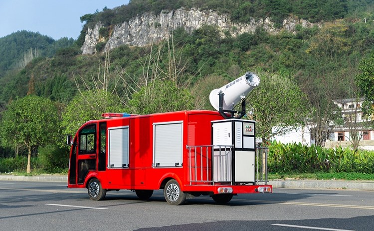 2座除塵車，道路降塵霧炮車