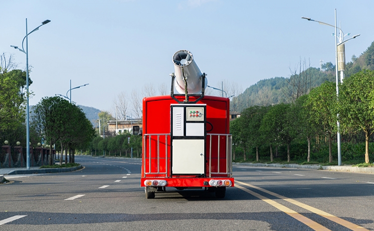 2座除塵車，道路降塵霧炮車