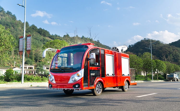 2座除塵車，道路降塵霧炮車